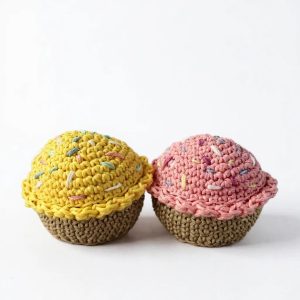 kids crochet play food cupcakes