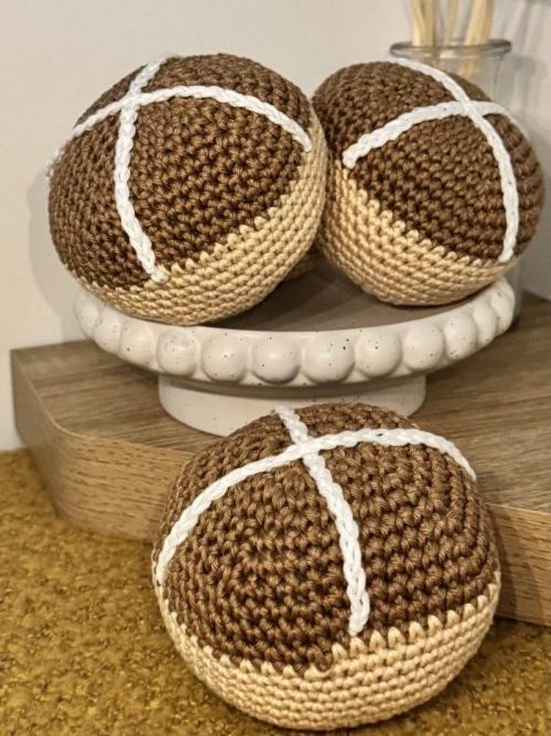 kids crochet play food - squishy plain hot cross bun